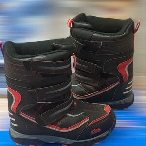 Boy Totes Snow Boots Size 3